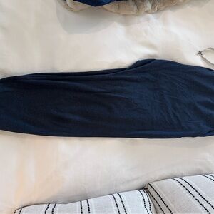 Dark blue Vuori Joggers